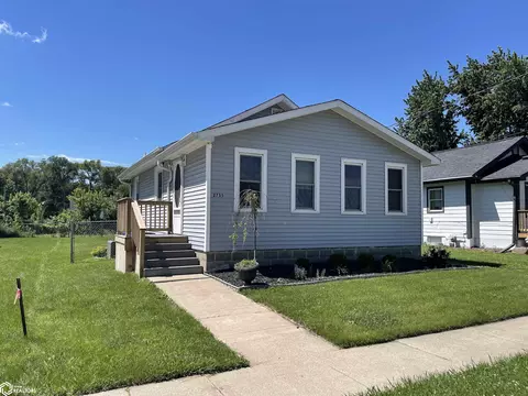 2735 Elm St, Des Moines, IA 50317