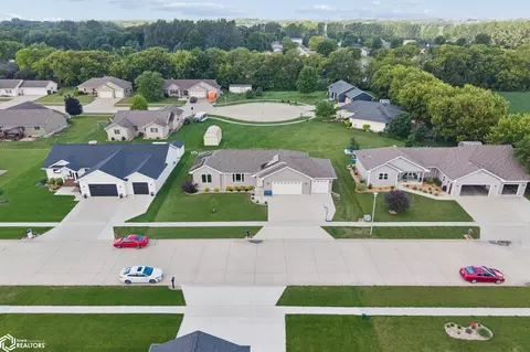 1505 Rylea Dr, Clear Lake, IA 50428