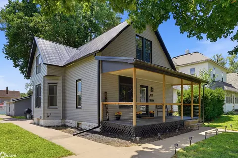 413 E Wheeler St, West Burlington, IA 52655
