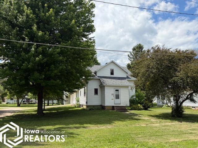 826 Main Ave N, Britt, IA 50423