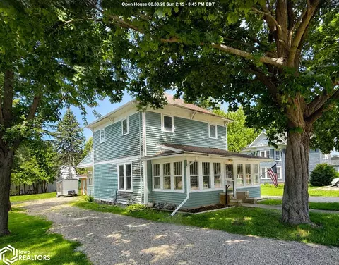 208 S Lake St, Lake Mills, IA 50450