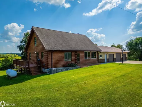 1802 220th St, State Center, IA 50247