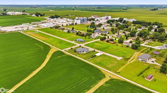 49 S 4th St, Houghton, IA 52631