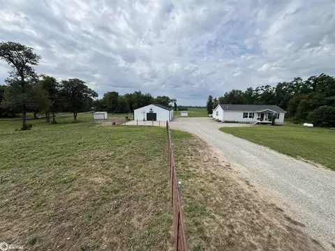 17895 145th St, Columbus Junction, IA 52738