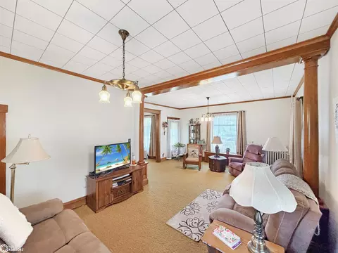 Living - 302 3rd Ave SE, Hampton, IA 50441 photo 6 of 8