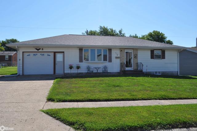 421 S Maple St, Carroll, IA 51401