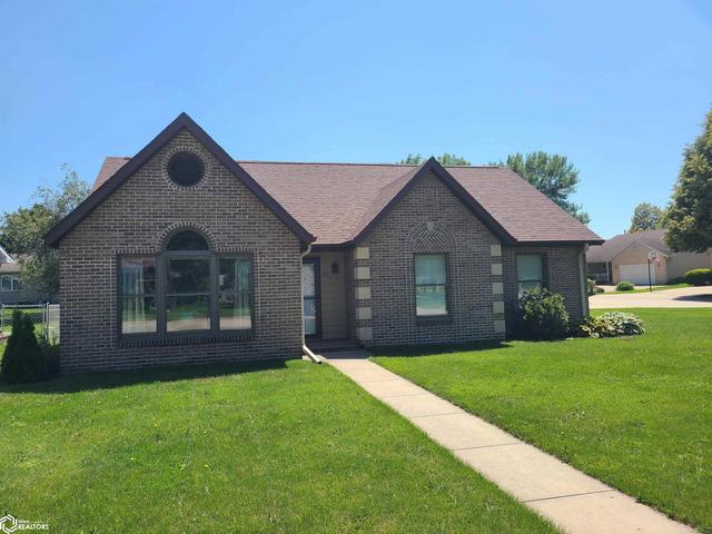 521 24th Pl SW, Mason City, IA 50401