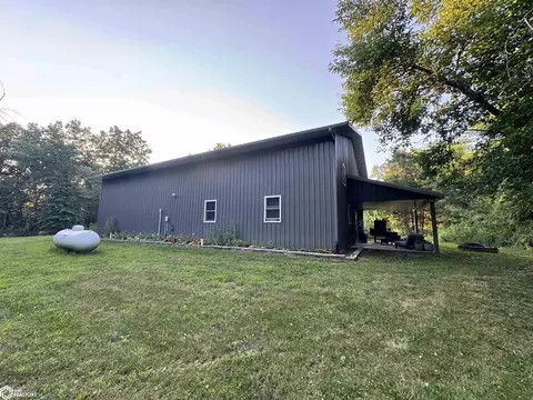 21542 Peach Ave, Bloomfield, IA 52537