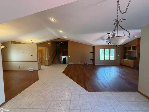 Living - 711 E 29th St, Carroll, IA 51401 photo 2 of 5