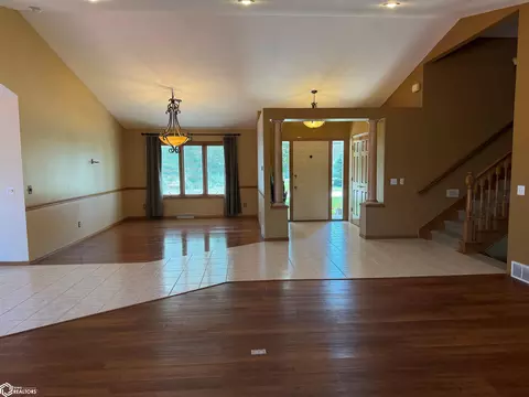 Living - 711 E 29th St, Carroll, IA 51401 photo 3 of 5