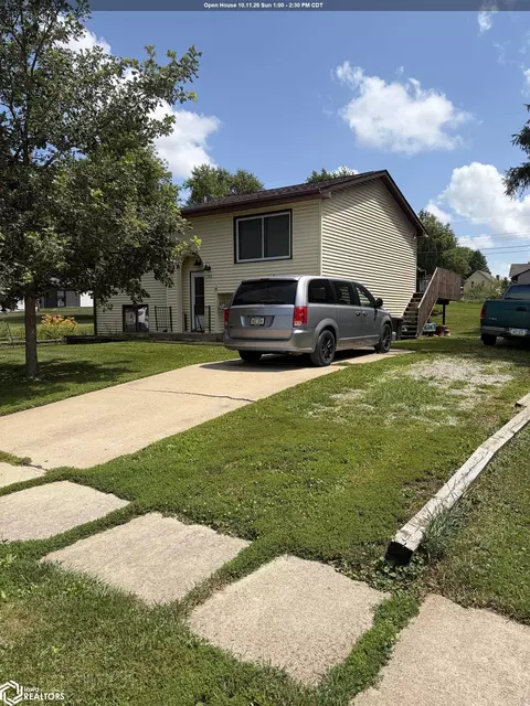 416 Spring St, Grinnell, IA 50112