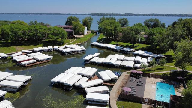 2700 N Shore Dr #405, Clear Lake, IA 50428
