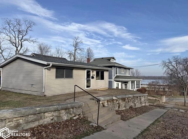 310 Maple St, Burlington, IA 52601