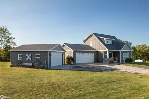 10101 Prairie Rd, Danville, IA 52623