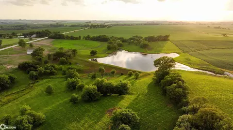 15701 Bear Creek Rd, Dexter, IA 50072