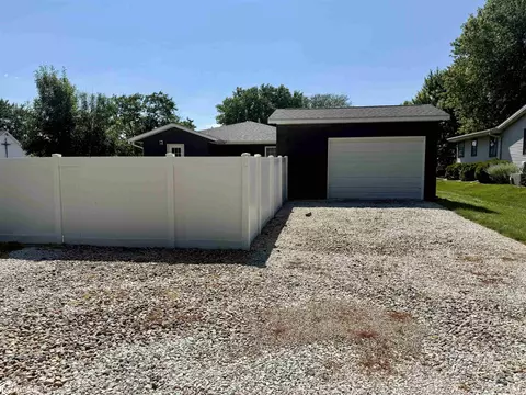Exterior - 328 E 7th St, Glidden, IA 51443 photo 3 of 5