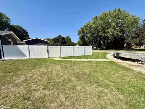Exterior - 328 E 7th St, Glidden, IA 51443 photo 2 of 5