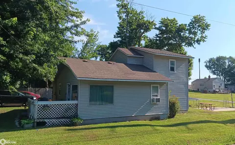 976 Lillian St, Ottumwa, IA 52501