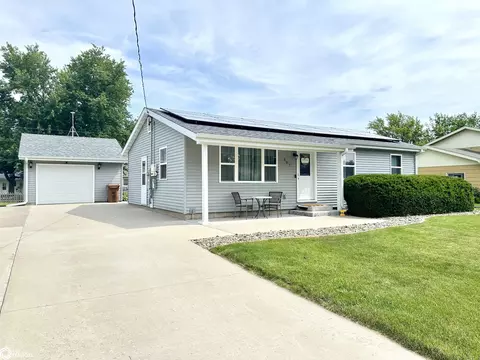 507 12th Ave, Grinnell, IA 50112
