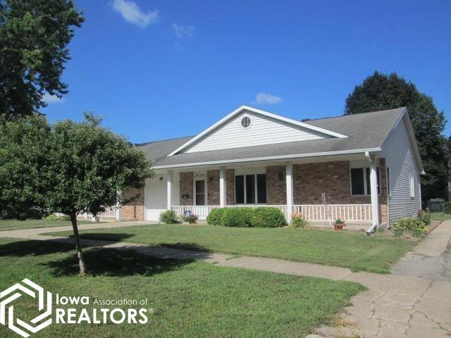 319 1st St NE, Clarion, IA 50525