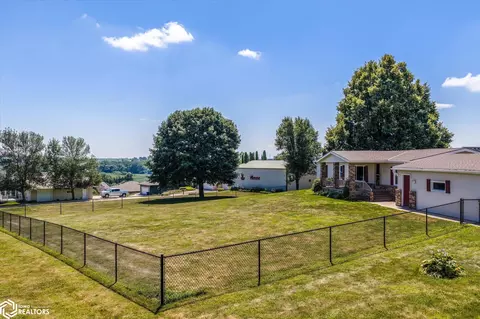 Exterior - 409 E Jaycee St, Avoca, IA 51521 photo 9 of 18