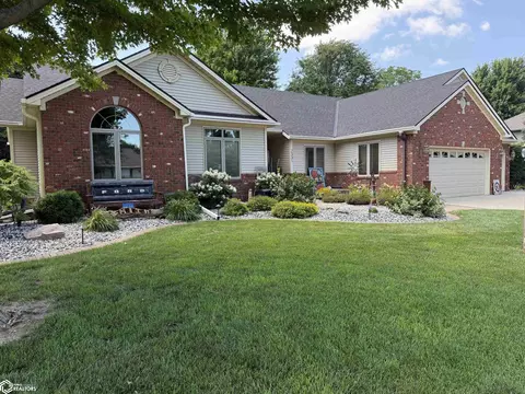 2331 Forest St, Carroll, IA 51401
