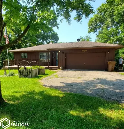 2296 220th St, Donnellson, IA 52625