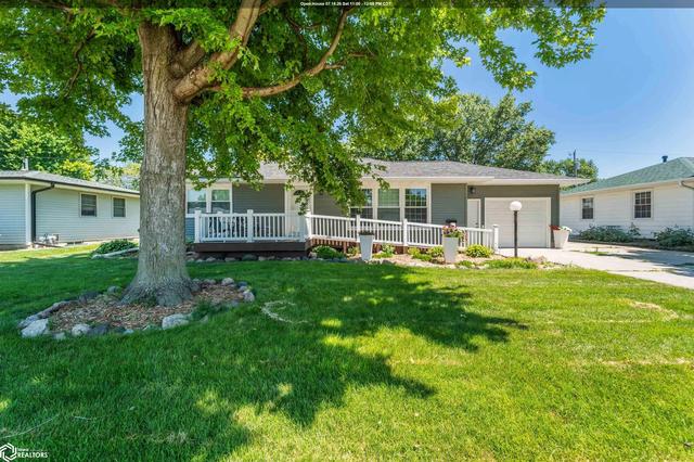 719 15th Street Pl, Nevada, IA 50201