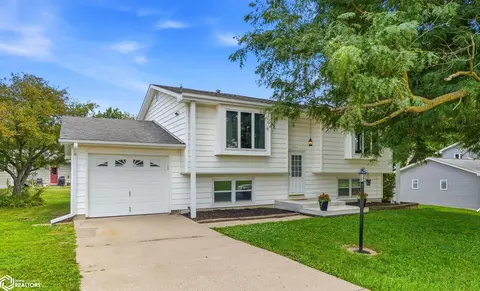 604 S Adams St, Mount Pleasant, IA 52641