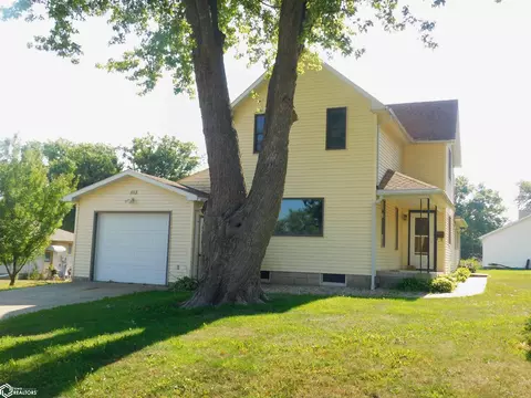 1112 Elm St, Manning, IA 51455
