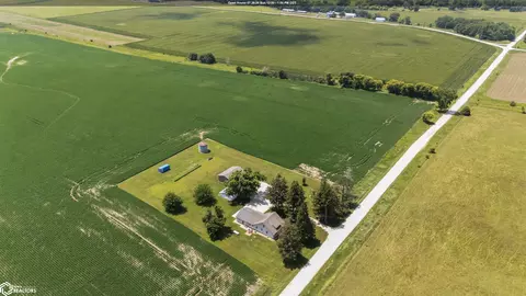 30364 250th St, Eldora, IA 50627
