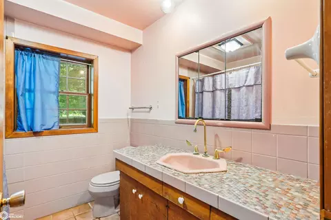 Bath - 2410 State Ave, Ames, IA 50014 photo 10 of 10