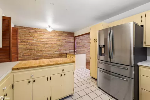 Kitchen - 2410 State Ave, Ames, IA 50014 photo 5 of 8