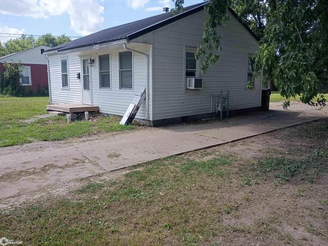 1421 Swanson, Ottumwa, IA 52501