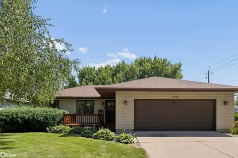 1009 15th St SE, Mason City, IA 50401
