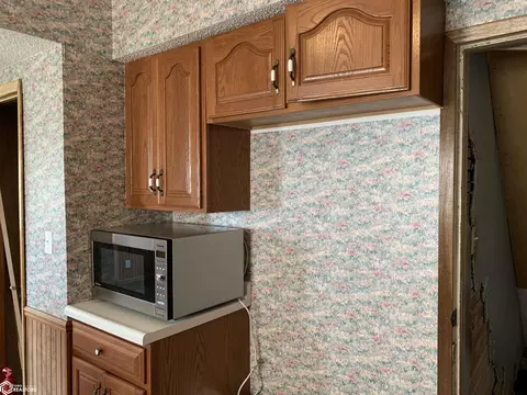 Kitchen - 1201 N Maple St, Creston, IA 50801 photo 3 of 3