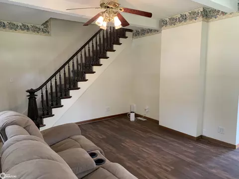 Living - 1201 N Maple St, Creston, IA 50801 photo 1 of 4