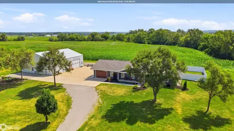 1594 Broad St, Keosauqua, IA 52565