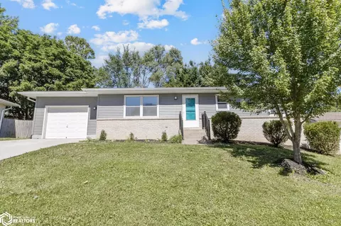104 Shamrock Cir, Glenwood, IA 51534