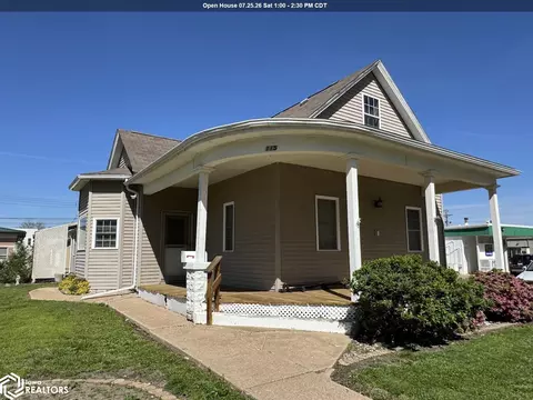 115 Swan St, West Burlington, IA 52655
