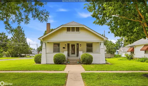 1621 S 15th St, Burlington, IA 52601