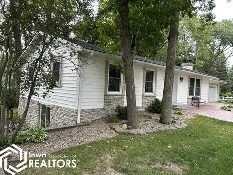 2408 River Oaks, Iowa Falls, IA 50126