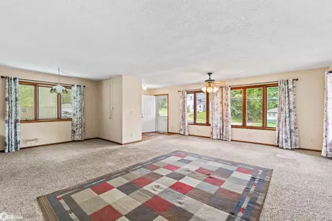 Living - 341 E Ave, Nevada, IA 50201 photo 4 of 5