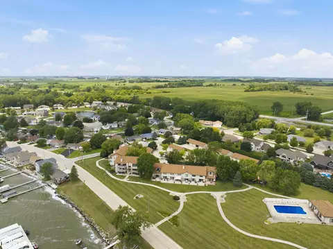 120 Clark Rd #A-20, Clear Lake, IA 50428