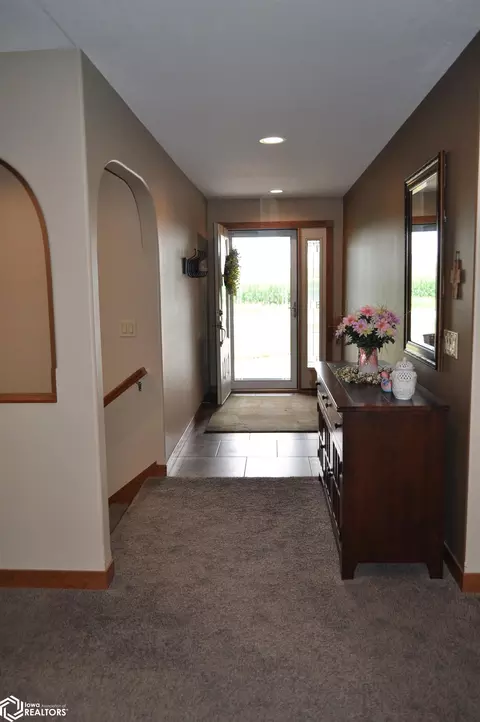 Entry Way - 800 E 30th St, Carroll, IA 51401 photo 2 of 5