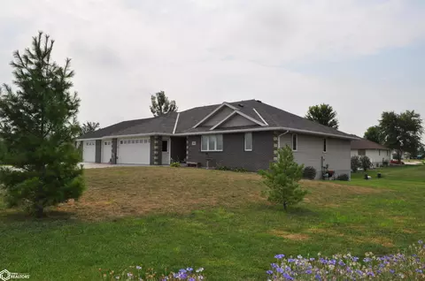Exterior - 800 E 30th St, Carroll, IA 51401 photo 3 of 20