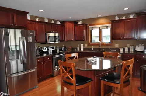 Kitchen - 800 E 30th St, Carroll, IA 51401 photo 3 of 6