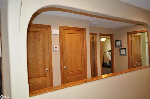 Entry Way - 800 E 30th St, Carroll, IA 51401 photo 3 of 5