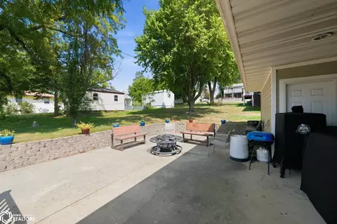 Exterior - 306 Carter St, Irwin, IA 51446 photo 5 of 7