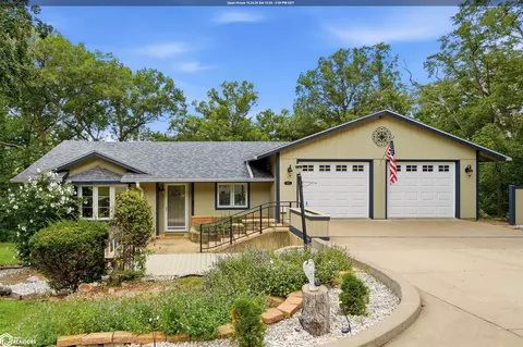 1015 Westwood Dr, Mount Pleasant, IA 52641